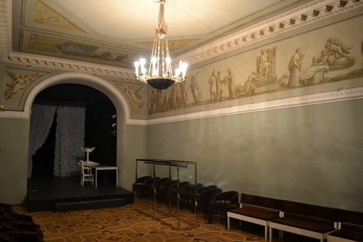 Дом Кочневой. Английский клуб