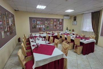 Поминальная трапеза Помним-любим на Пятилеток. Цветочный зал, фото 1
