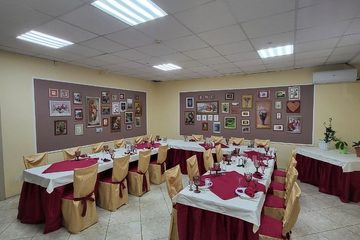 Поминальная трапеза Помним-любим на Пятилеток. Цветочный зал, фото 2