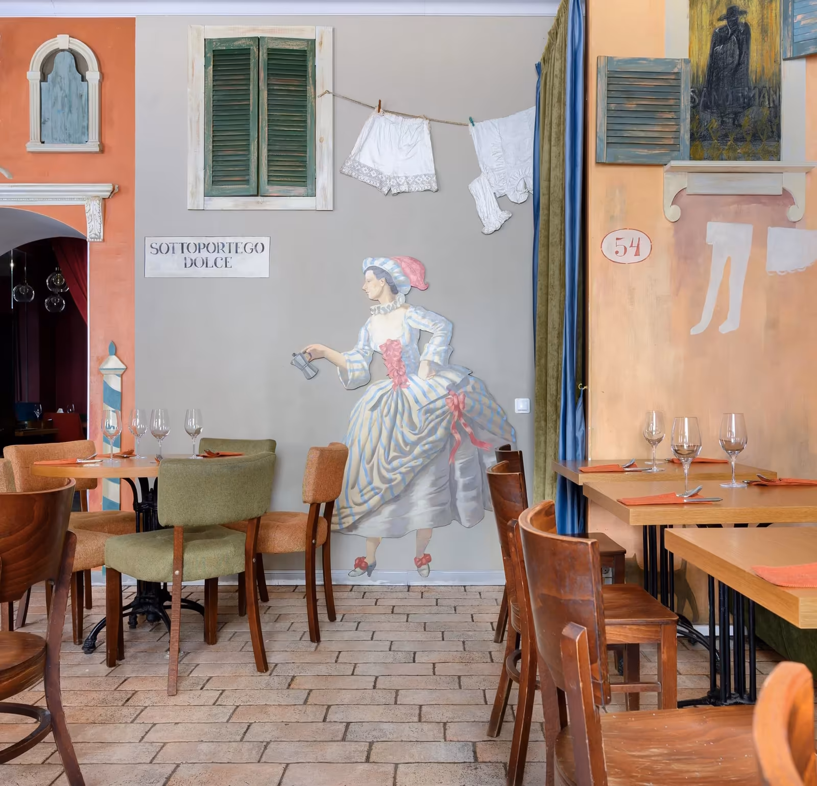 Ресторан Литл Итали / Little Italy Основной зал