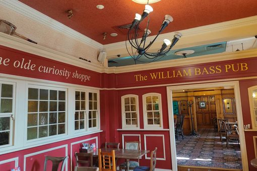 Ресторан Вильям Басс / The William Bass Pub. Красный зал