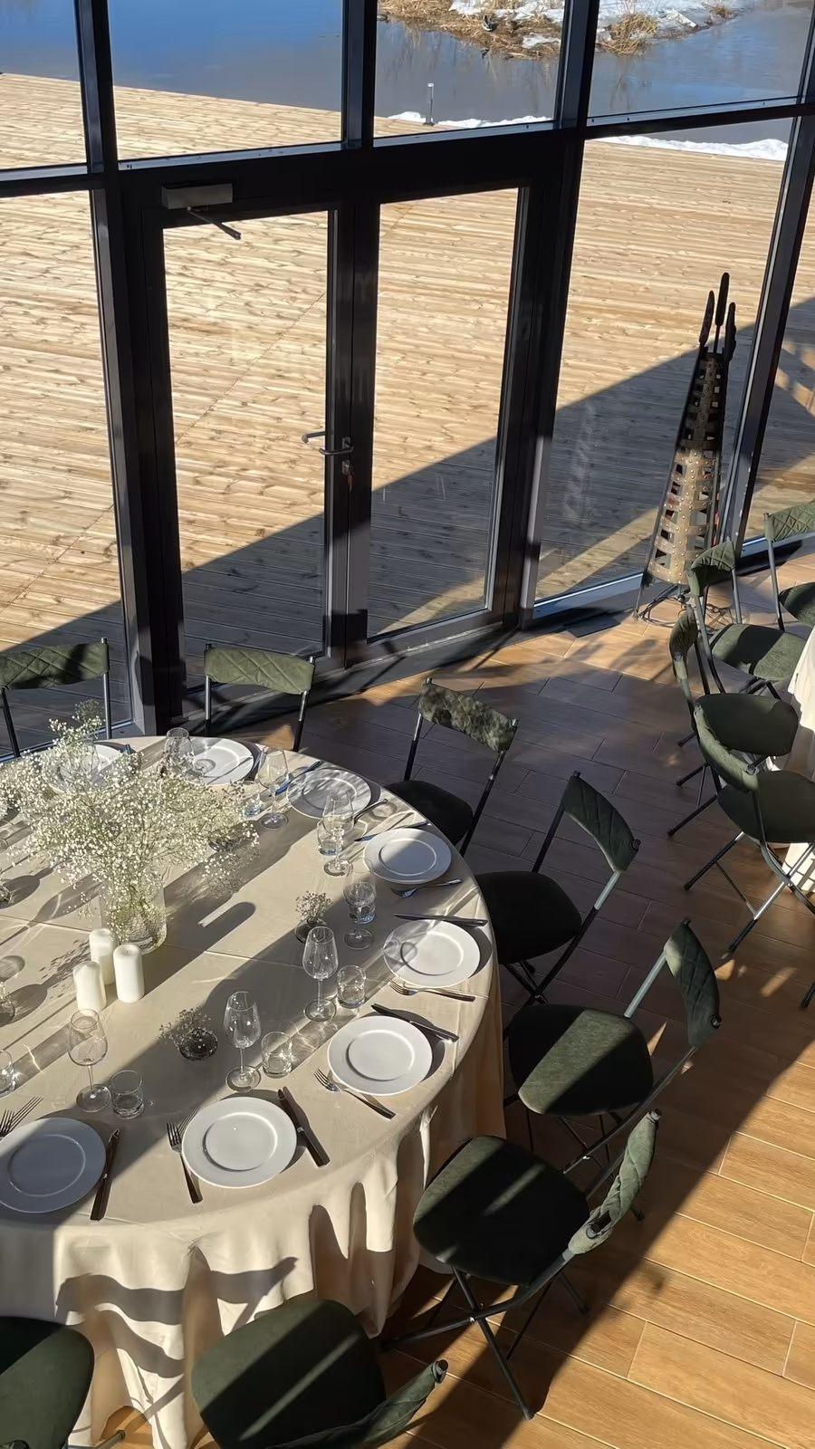 Загородный комплекс Файв Стар Плейс / Five Star Place Зал-театр