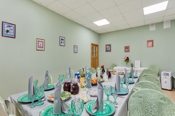 Поминальная трапеза Помним-любим на Луначарского. Малый зал, фото 3