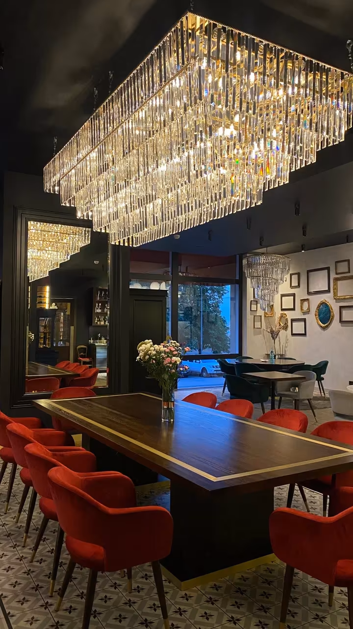 Ресторан Бистро ле Мужик / Bistrot Le Moujik Основной зал