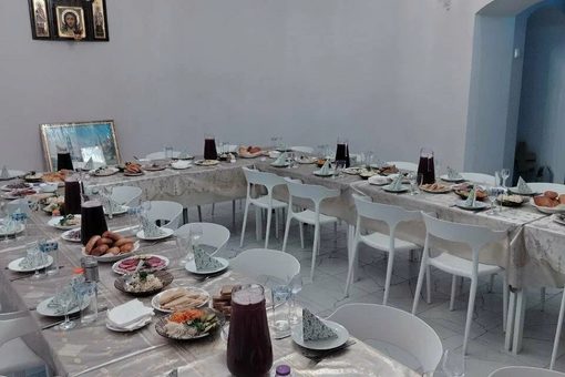 Поминальная трапеза Помним-любим в Петергофе. 1-й зал до 50 человек