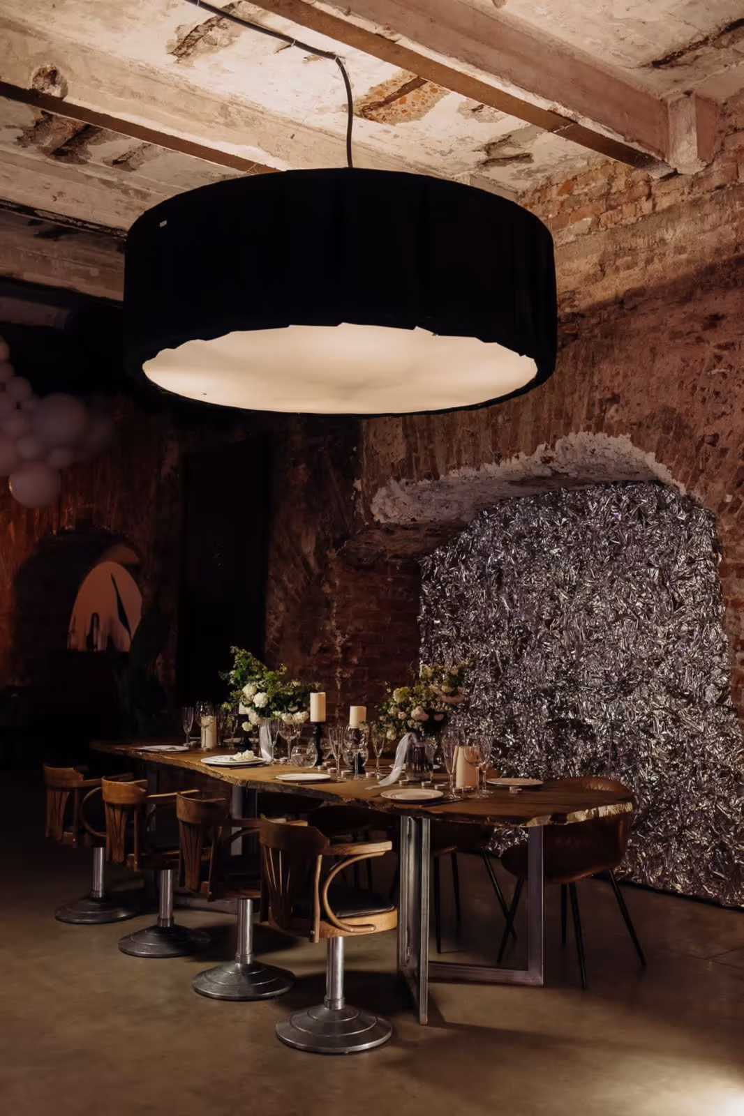 Броско Лофт Тёмный / Brosko Loft Основной зал