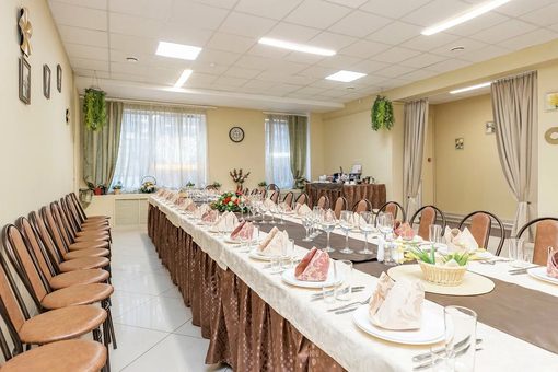 Поминальная трапеза Помним-любим в Колпино