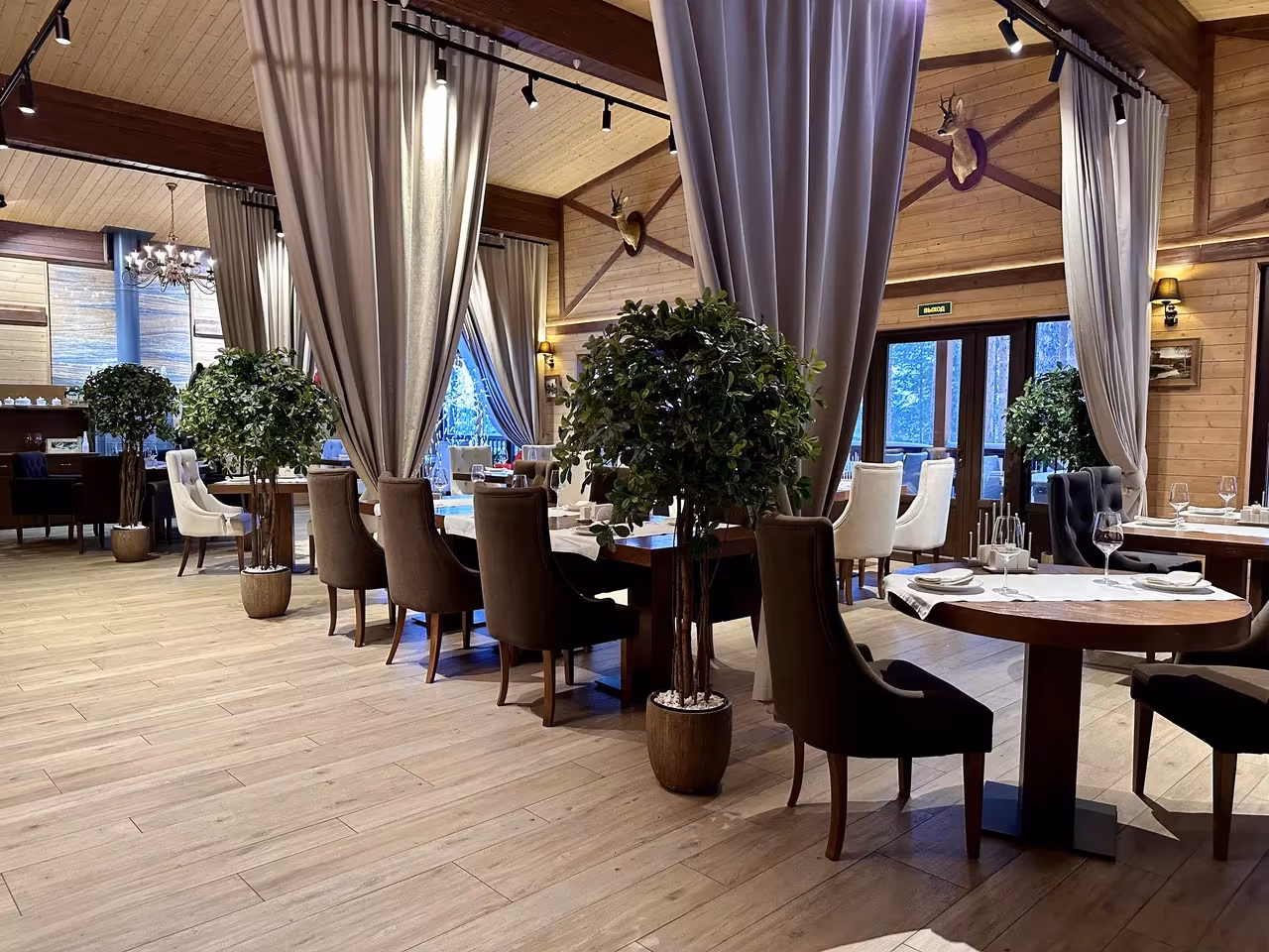Ресторан Рапсодия Основной зал