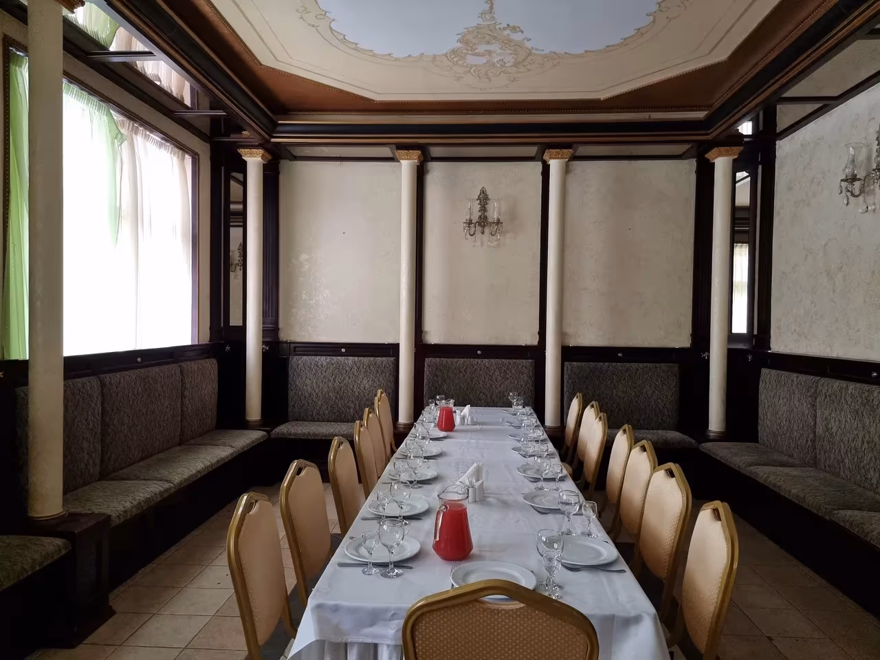 Кафе Ботанический Сад Основной зал