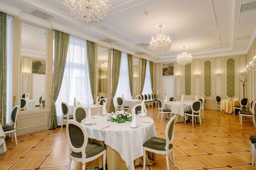 Ресторан Смольнинский. Основной зал до 40 человек