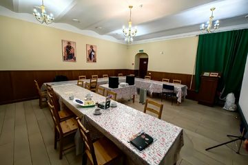 Поминальная трапеза Помним-любим на Стачек. Основной зал, фото 1