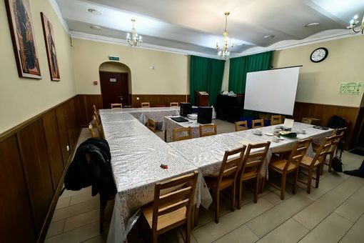 Поминальная трапеза Помним-любим на Стачек. Основной зал, фото 2