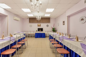 Поминальная трапеза Помним-любим на Есенина. Основной зал, фото 1