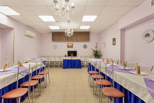 Поминальная трапеза Помним-любим на Есенина. Основной зал до 80 человек. Фото 1