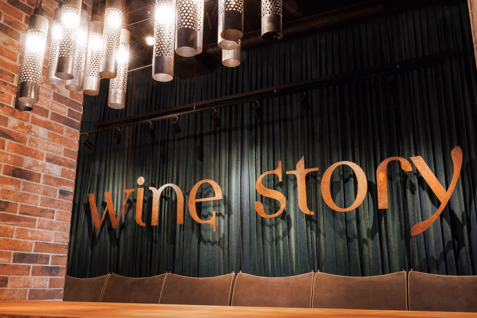 Ресторан Вайн Стори / Wine Story Двухуровневый зал
