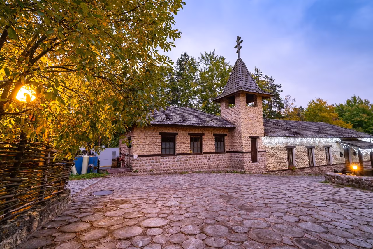 Загородный комплекс Старая Мельница Территория