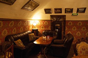 Ресторан Идиот. Красный зал, фото 2