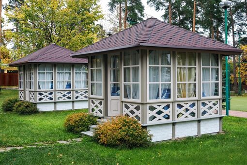 Ресторан Птички и ягоды. Беседка