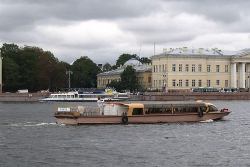 Теплоход Джульетта. Салон теплохода до 25 человек. Фото 5