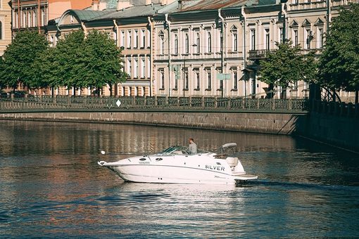Катер Чапараль 240 Сильвер / Chaparral 240 Silver. Катер, фото 3