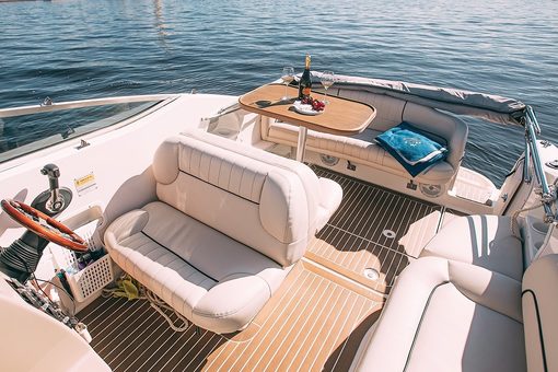 Катер Чапараль 240 Сильвер / Chaparral 240 Silver. Катер, фото 5