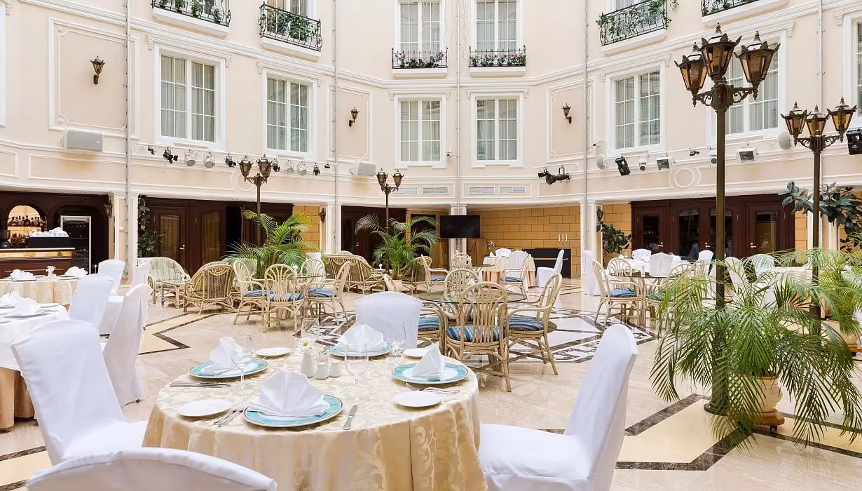 Ресторан Гранд Отель Эмеральд / Grand Hotel Emerald Атриум