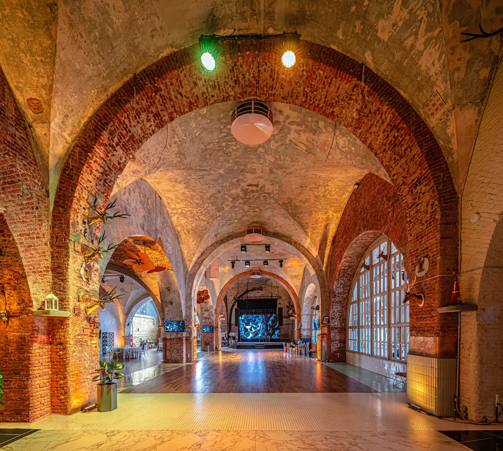 ЛОФТ#7 Лофт Холл / Loft Hall Брюллов Холл