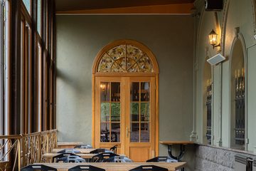 Ресторан Александровский парк. Крытая терраса, фото 3
