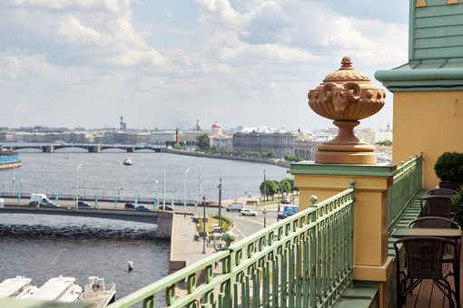 Ресторан Ривер Палас / River Palace. Ривер Палас Отель