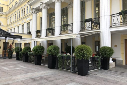 Ресторан Микеланджело. Летняя терраса