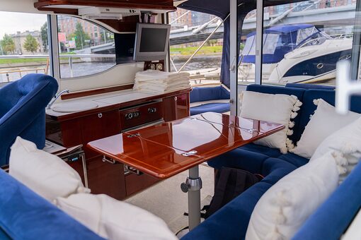Яхта Аквадор / Aquador 35. Яхта до 6 человек. Фото 5