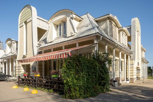 Уно Кафе / Uno Cafe. Вид с улицы