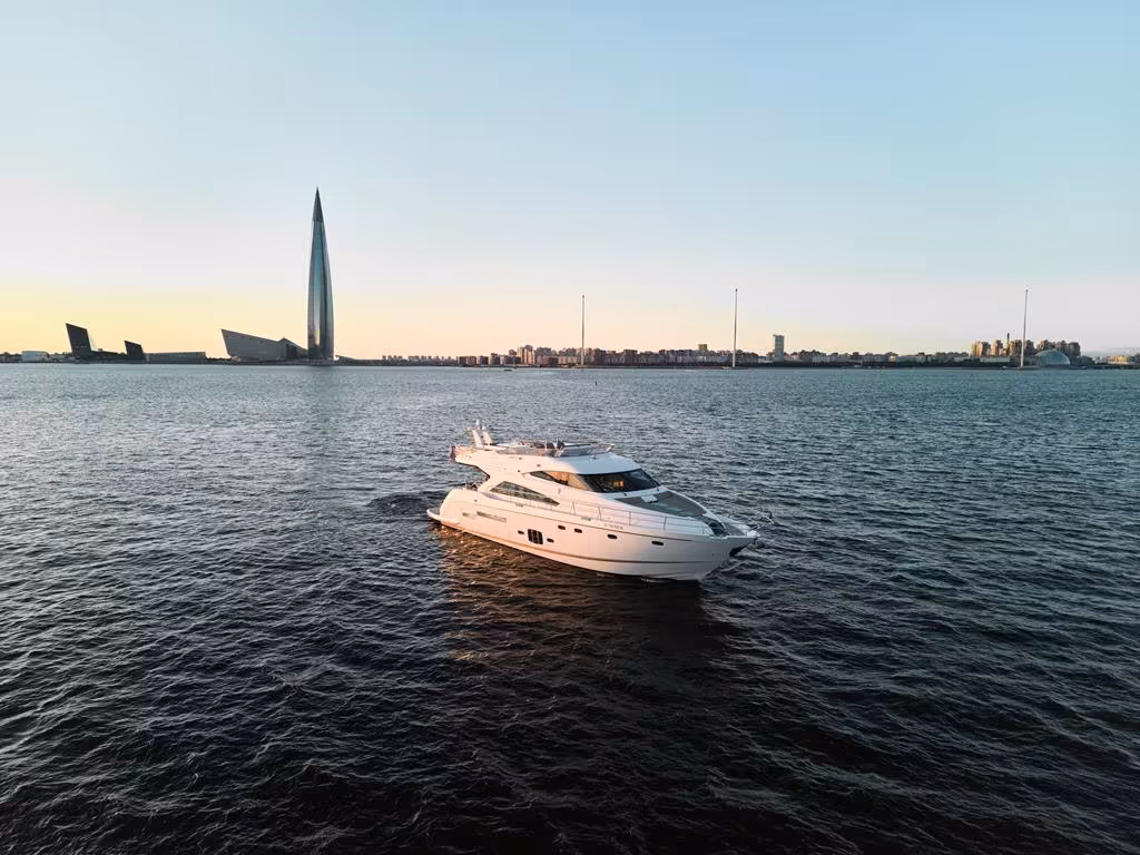 Яхта Файрлайн / Fairline 65 Яхта
