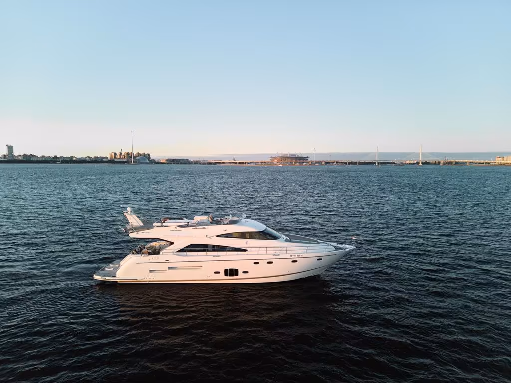 Яхта Файрлайн / Fairline 65 Яхта