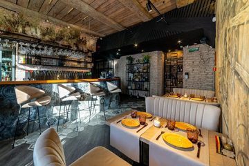 Ресторан Брассерия Крик / Brasserie Kriek на Невском. Пространство ресторана, фото 6