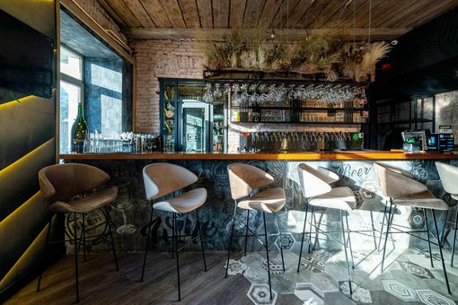 Ресторан Брассерия Крик / Brasserie Kriek на Невском. Пространство ресторана, фото 5