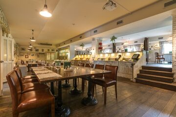 Ресторан Строганов Бар и Гриль / Stroganoff Bar and Grill. Зал на 2-м этаже, фото 19